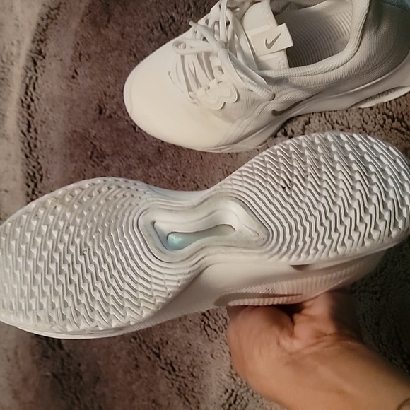 Nike - Picture 5 of 5